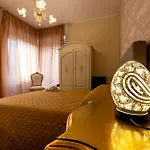 Amy Rooms