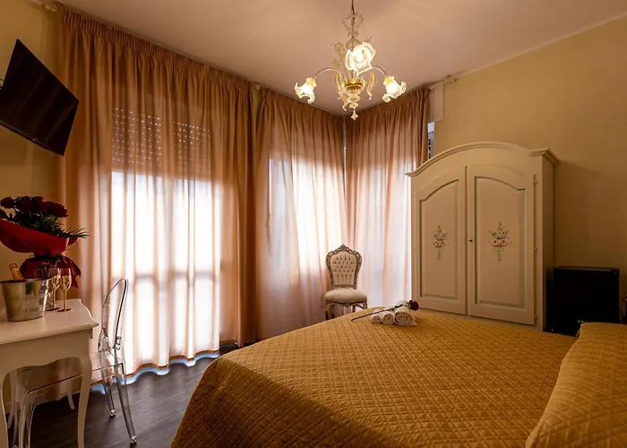 Amy Rooms